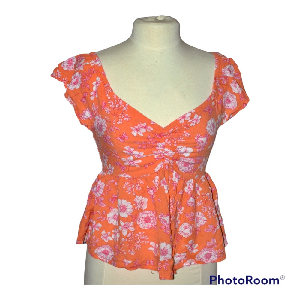 Light Orange top 💕